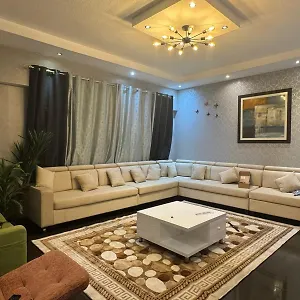 Гостевой дом Sadaf 8 Jbr Luxury Master Bedroom Near Tram, Дубай