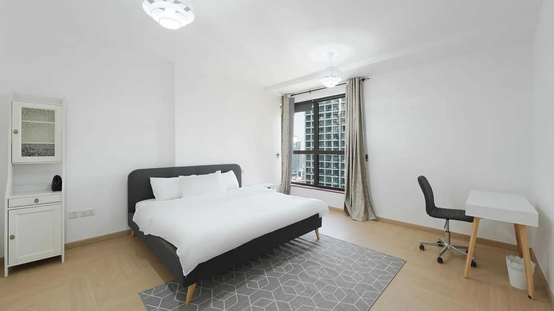 Modern Luxe Apartment Jumeirah Beach Residences Dubai